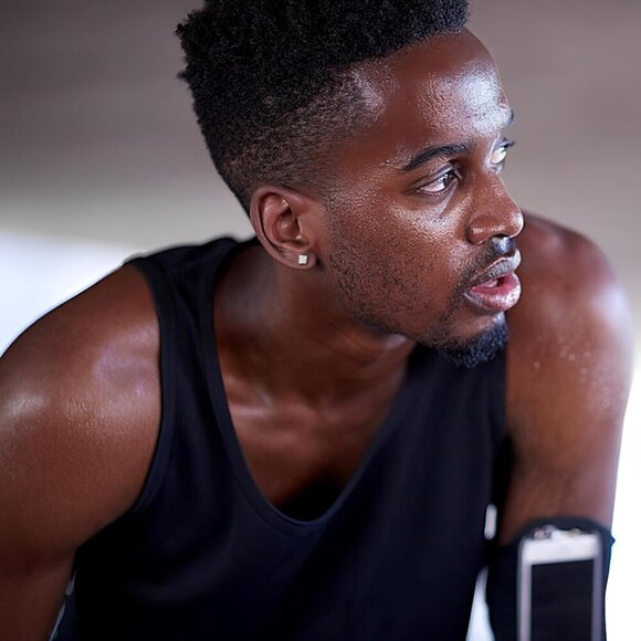 Elegant Silver Magnetic Cubic Zirconia Square Stud Earrings for Men & Women, 4-7 - Picture 3 of 7